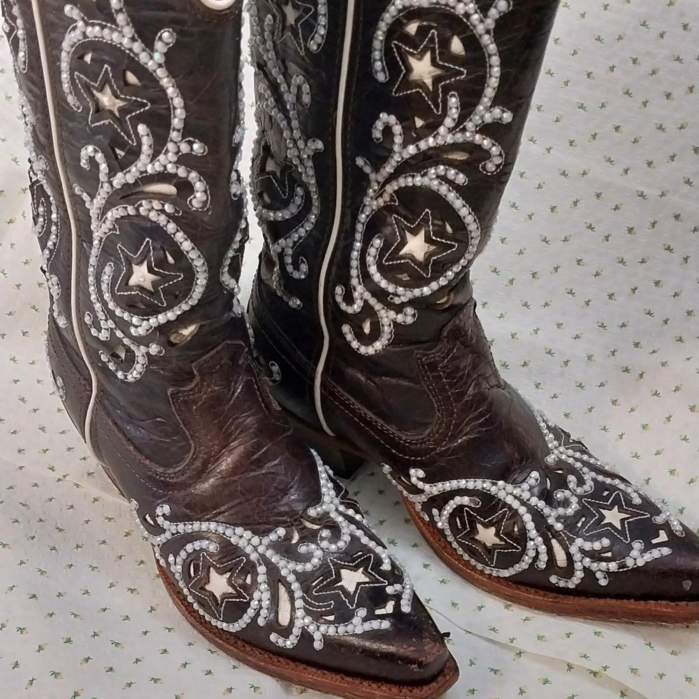 2947 Size 6B Leather Embellished Boots - Picture 1 of 12